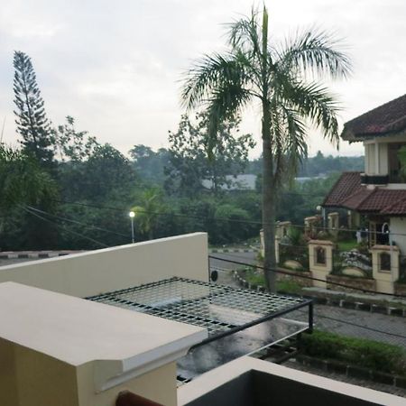 Omah Sastro 2 Hotel Jogjakarta Buitenkant foto
