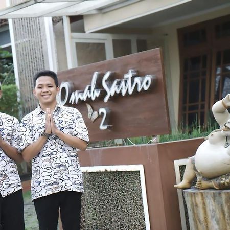 Omah Sastro 2 Hotel Jogjakarta Buitenkant foto