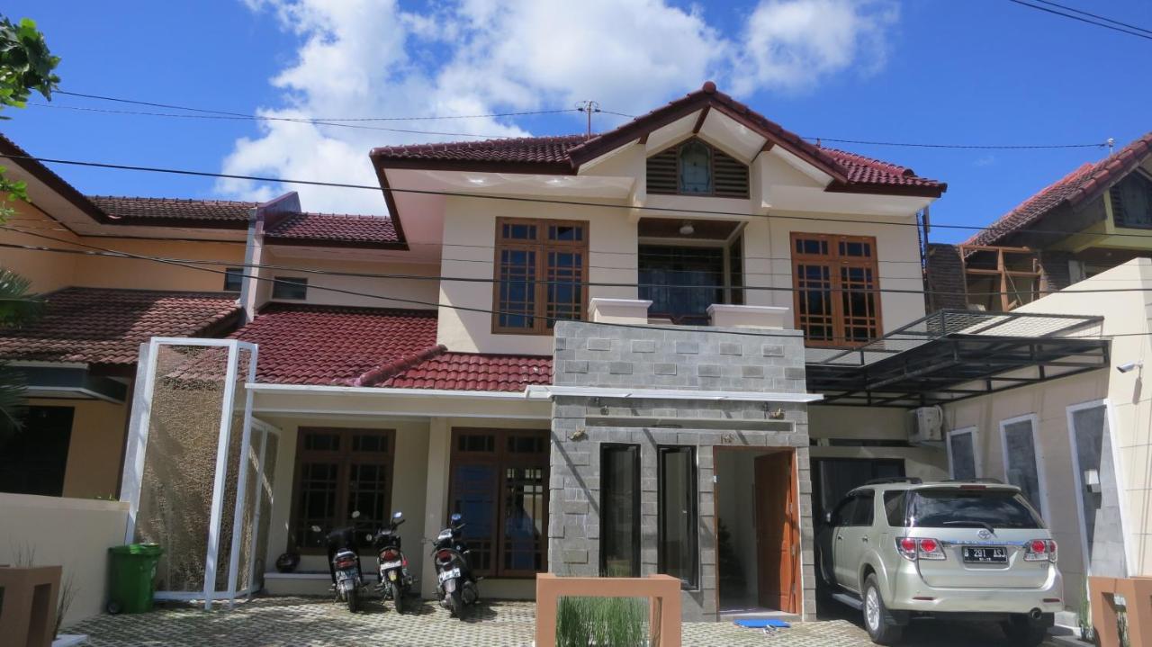 Omah Sastro 2 Hotel Jogjakarta Buitenkant foto